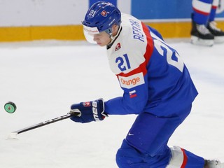 Peter Repčík v zápase Slovensko - Švajčiarsko na MS v hokeji do 20 rokov 2024.