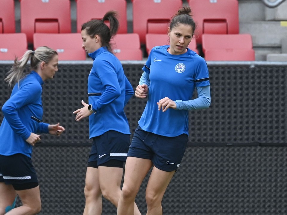 Slovenská futbalová reprezentantka Diana Bartovičová počas tréningu 