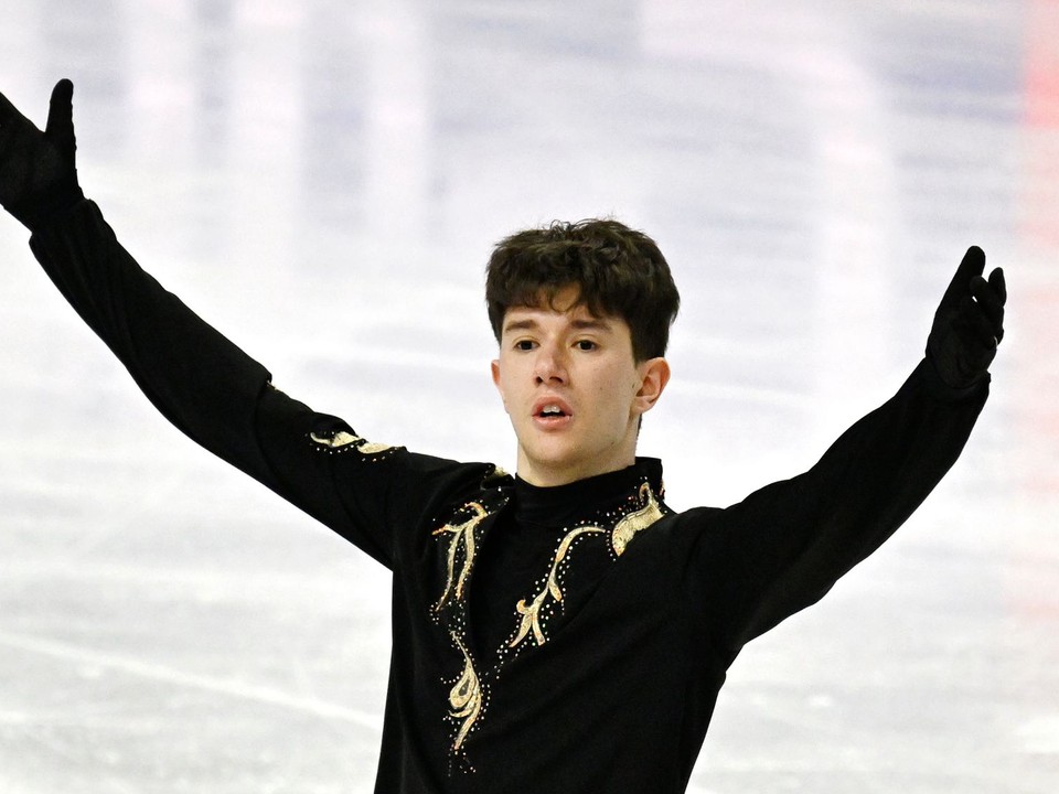 Adam Hagara počas voľnej jazdy na MS v krasokorčuľovaní 2026.