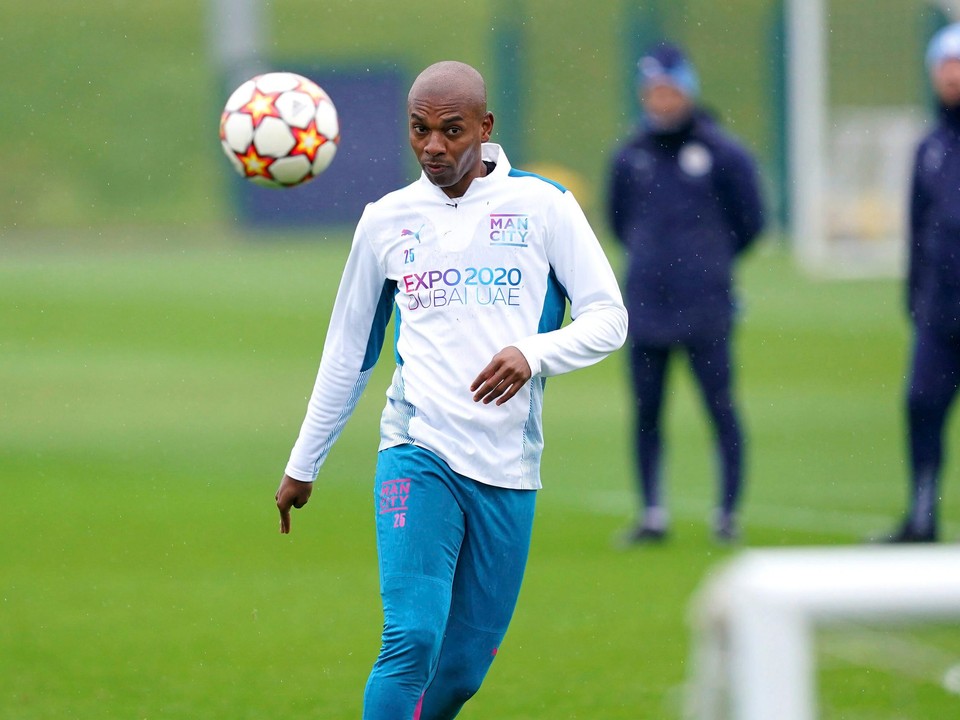 Fernandinho na tréningu Manchester City.