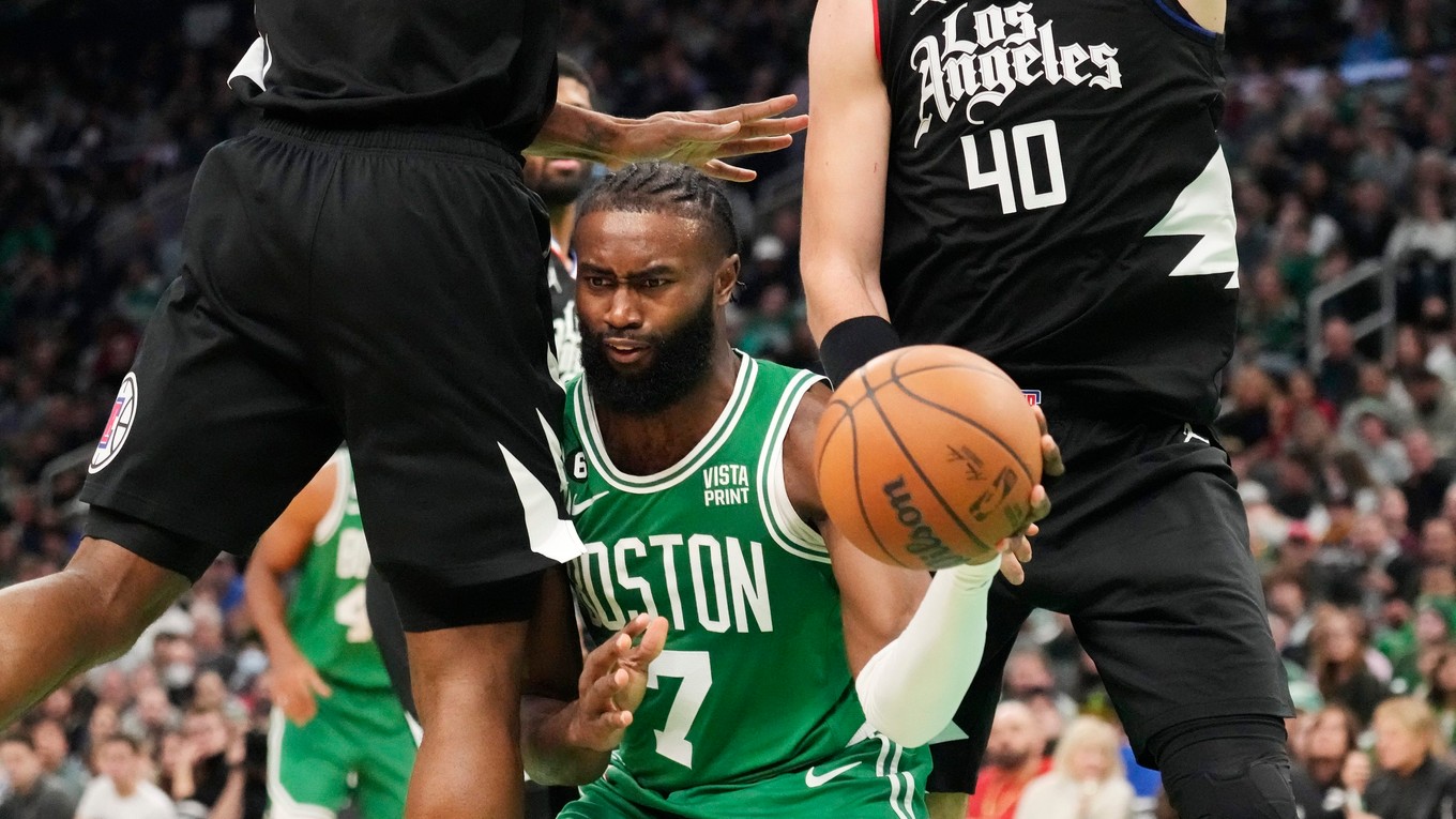 Jaylen Brown v drese Bostonu. 