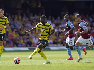 Juraj Kucka (vľavo) v drese Watford.