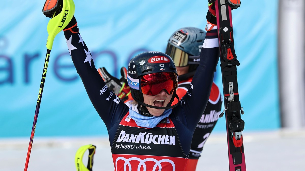 Mikaela Shiffrinová sa raduje v cieli