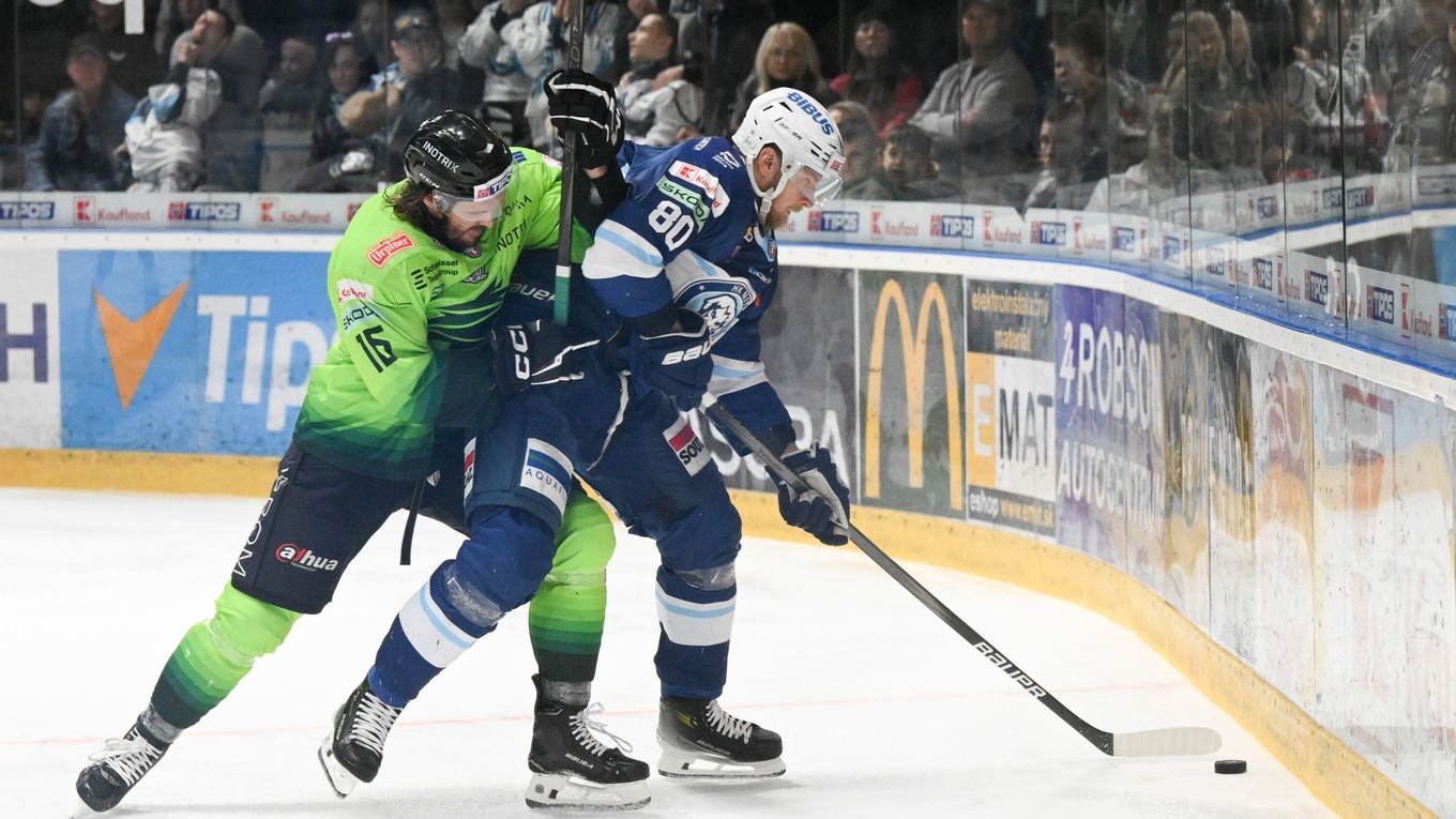 Brenden Miller (vľavo) v drese Vlci Žilina.