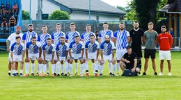 Futbalisti FK TJ Lokomotíva Kozárovce.