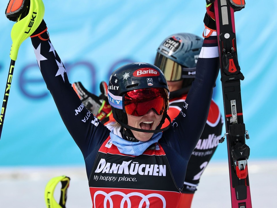 Mikaela Shiffrinová sa raduje v cieli