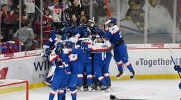 Radosť hráčov Slovenska po postupe do finále MS v hokeji U18 2026.