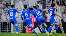 Getafe oslavuje gól. 