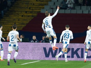 Futbalista klubu CD Leganés Sergio González oslavuje gól v zápase proti FC Barcelona.