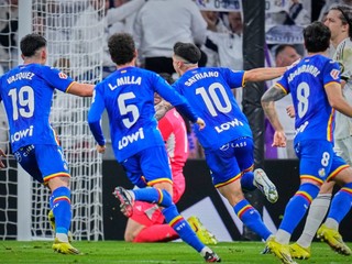 Getafe oslavuje gól. 