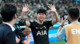 Son Heung-min máva fanúšikom