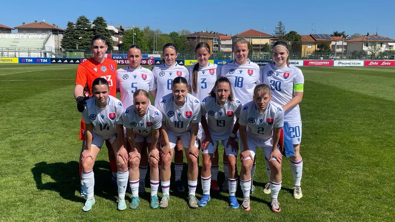 Slovenské futbalistky do 19 rokov.