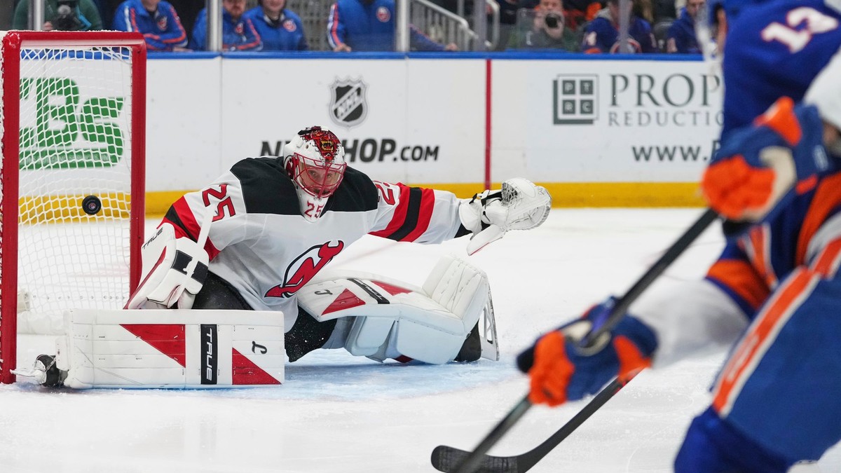 Momentka zo zápasu New York Islanders - New Jersey Devils