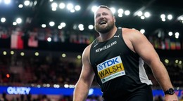 Tom Walsh oslavuje zlato.