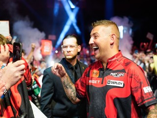 Nathan Aspinall počas Slovak Darts Open 2026 v Bratislave.
