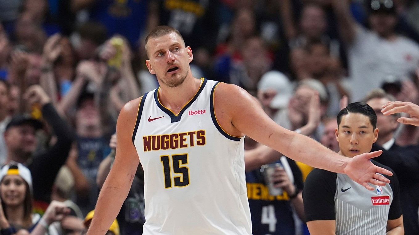 Nikola Jokič v drese Denver Nuggets.