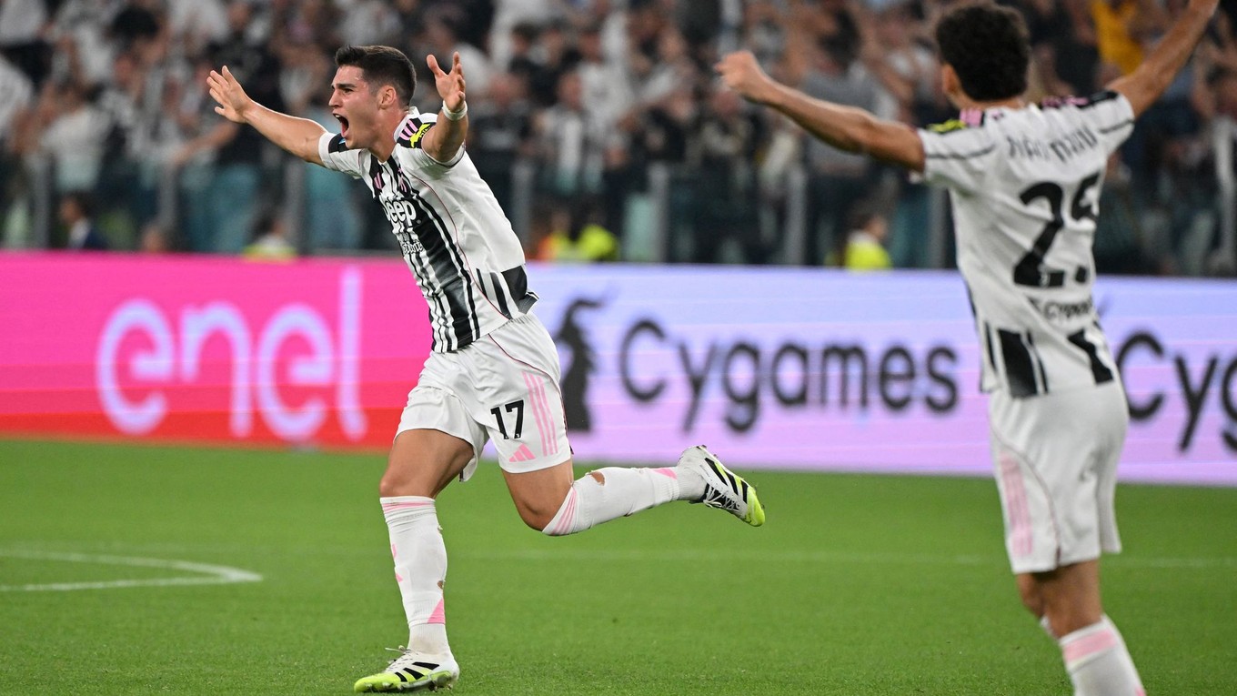 Vasilije Adžič oslavuje gól