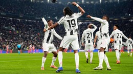 Hráči Juventusu oslavujú gól