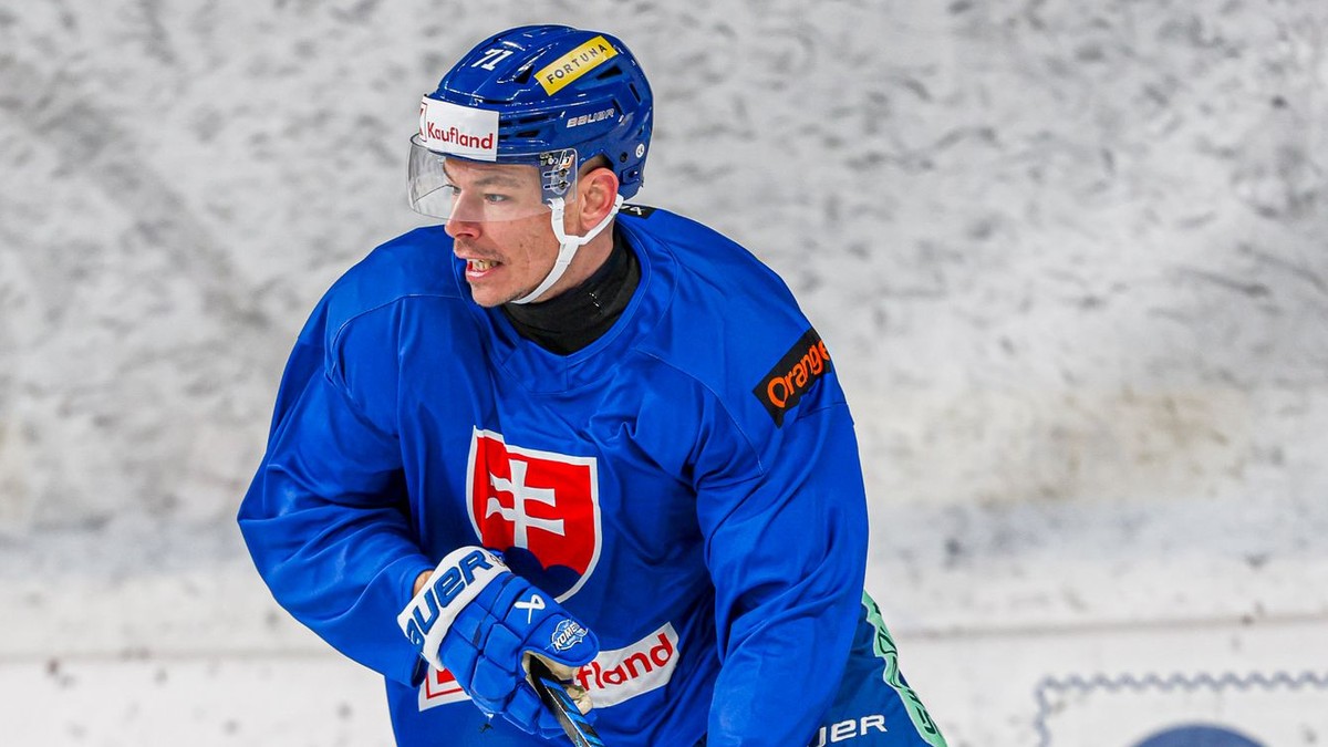 Marek Ďaloga počas tréningu slovenskej hokejovej reprezentácie pred Vianočným Kaufland Cupom 2025.