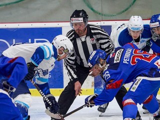 Momentka zo zápasu SHL Slovensko U18 - HK Spartak Dubnica.