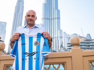 Adrián Guľa podpísal zmluvu na sústredení v Dubaji.