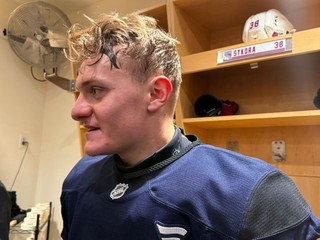 Adam Sýkora po tréningu New Yorku Rangers. 