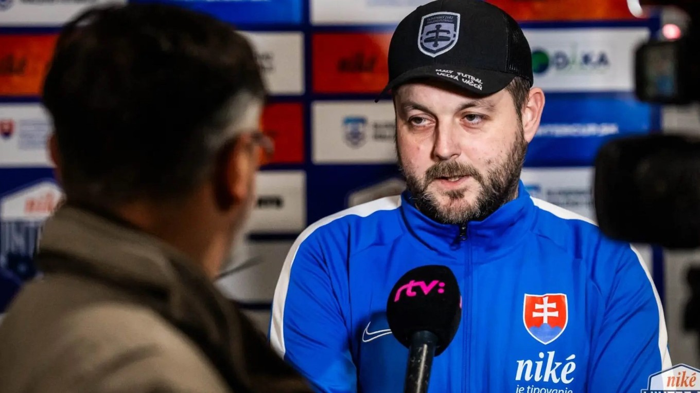 Peter Barnišin, tréner Slovenska.