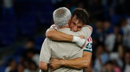 Na snímke hráč Realu Madrid Carlos Espi a tréner Realu Jose Mourinho.