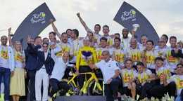 Tadej Pogačar po triumfe na Tour de France 2025.