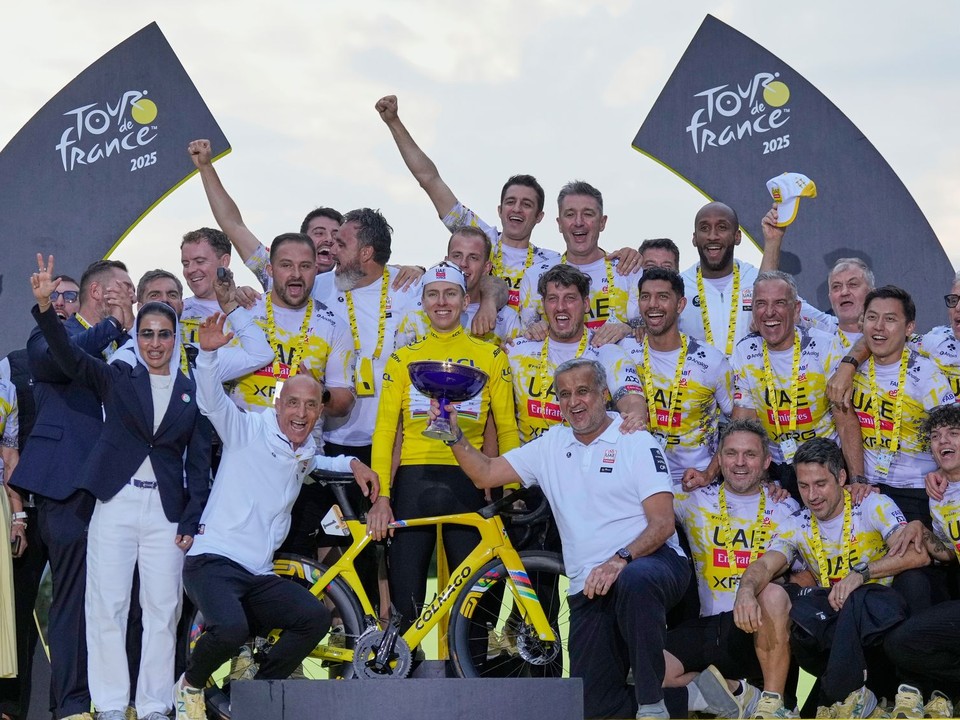 Tadej Pogačar po triumfe na Tour de France 2025.