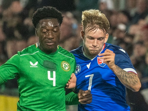 U21 IRL-SVK,251010-(R.F.)-3-James Abankwah, Matej Riznič.jpg