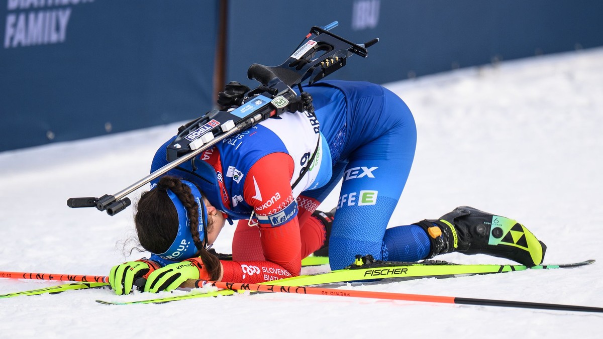 Ema Kapustová v cieli šprintu v rámci IBU Cupu v Osrblí. 