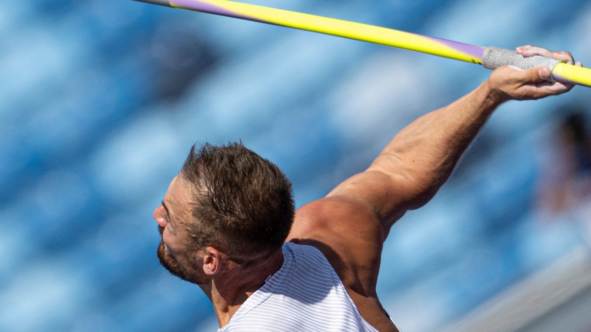 Slovenský atlét Jakub Kubínec počas kvalifikácie v hode oštepom na majstrovstvách Európy v anglickom Birminghame.