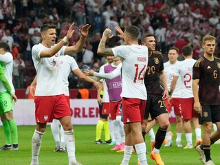Radosť futbalistov Poľska po víťazstve nad Nemeckom. 