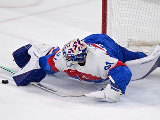 Brankár Samuel Hlavaj (Slovensko) v zápase o 3. miesto Slovensko - Fínsko na ZOH 2026.