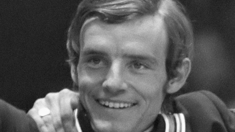 Belmondo na lyžiach bol extrovert a miláčik žien. V Grenobli zhrabol celý alpský bank