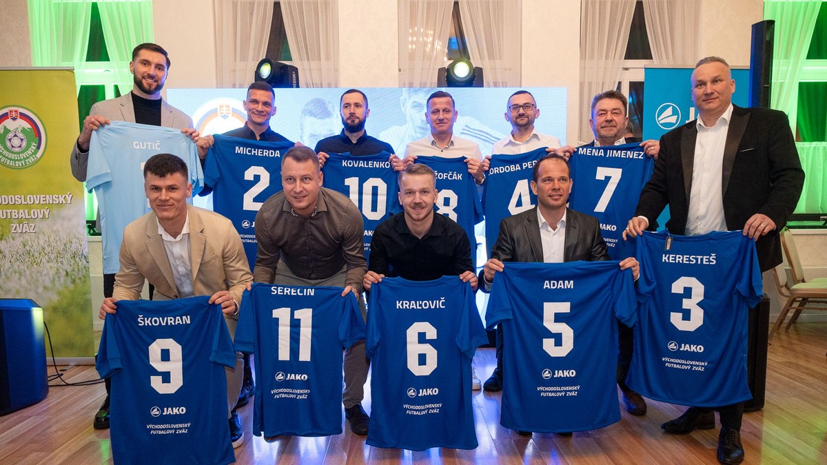 V elitnej jedenástke roka je iba jeden hráč lídra. Medzi najlepšími však nechýba Žofčák