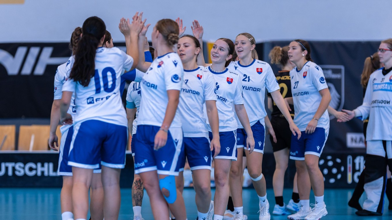 Slovenské reprezentantky vo florbale v zápase proti Nemecku na podujatí 6 Nations Floorball Challenge.