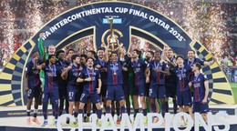 Futbalisti PSG oslavujú zisk Interkontinentálneho pohára FIFA.