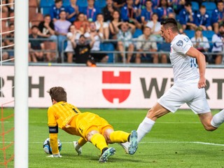 Brankár Benjamin a Róbert Polievka v zápase Lichtenštajnsko - Slovensko v kvalifikácii EURO 2024.