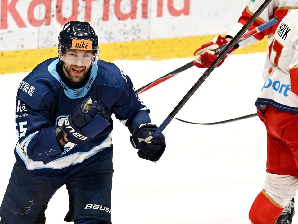 Vľavo Tomáš Marcinko (Slovan) sa raduje z gólu