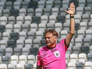 Rozhodca Mário Petraššovitš.