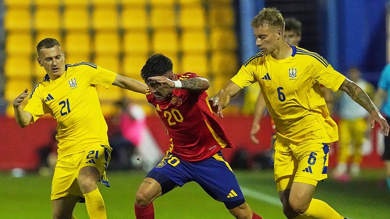 Momentka z prípravného zápasu Španielsko - Ukrajina hráčov do 21 rokov. 