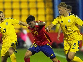 Momentka z prípravného zápasu Španielsko - Ukrajina hráčov do 21 rokov. 