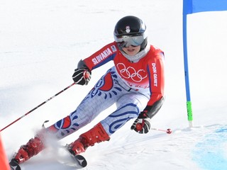 Rebeka Jančová počas obrovského slalomu na ZOH 2022 v Pekingu.