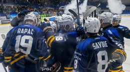 Hokejisti Spišskej Novej Vsi sa tešia.