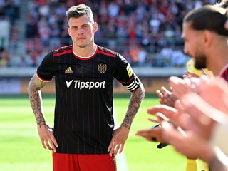 Martin Škrtel počas rozlúčky s profesionálnou kariérou v Trnave.