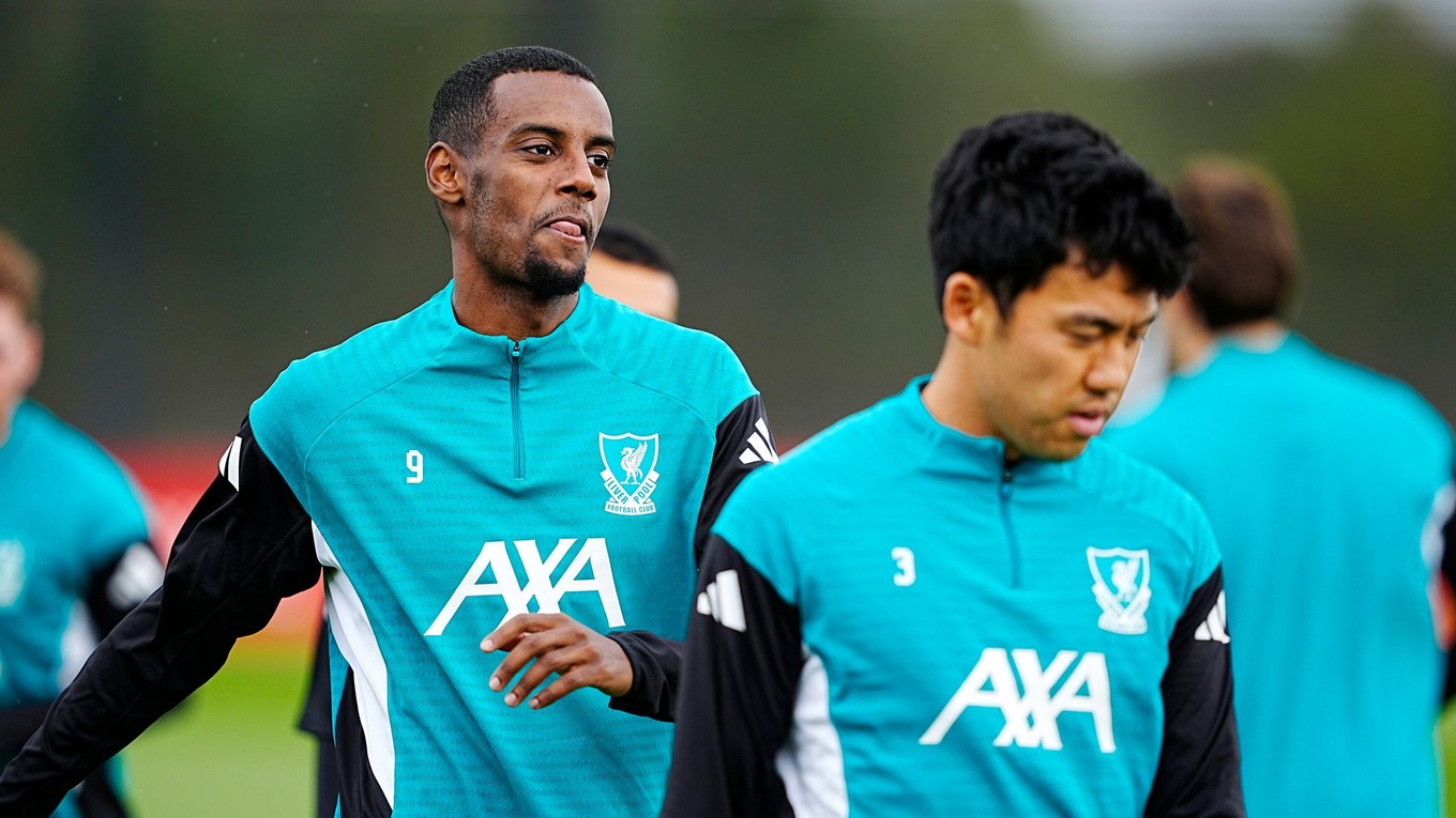 Alexander Isak a Wataru Endo.