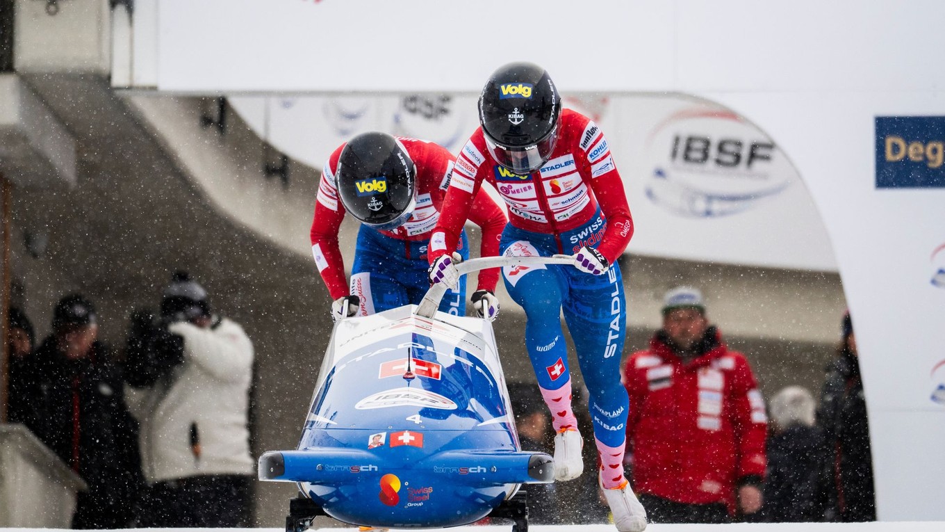 Melanie Haslerová a Nadja Pasternacková počas ME.
