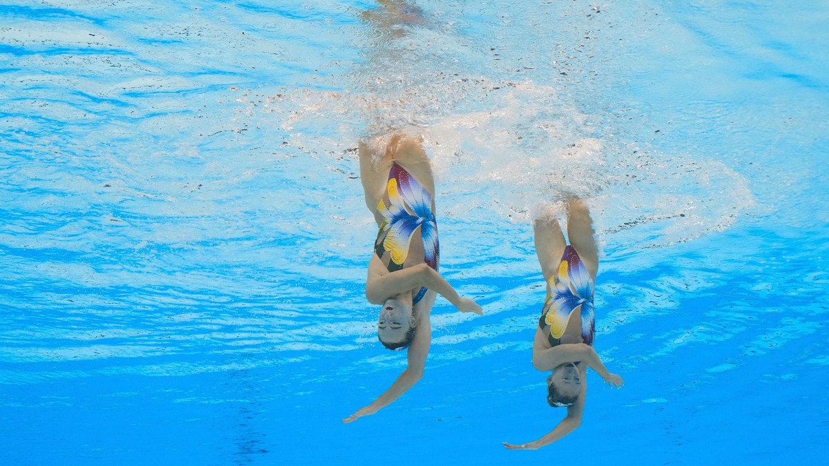 Slovenské reprezentantky v synchronizovanom plávaní Lea Anna Krajčovičová a Žofia Strapeková.